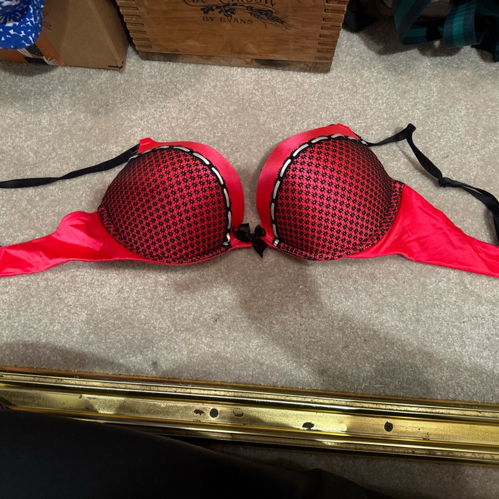Victoria's Secret Hot Pink and Black Patterned Bra - Bombshell Plunge